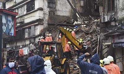 மும்பையில் கட்டடம் சரிந்த விபத்தில் பலி 9 ஆக உயர்வு