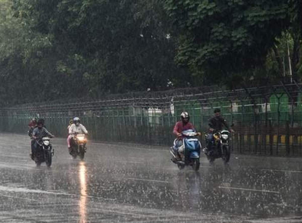 சென்னையில் கனமழை தொடரும்: வானிலை ஆய்வு மையம்