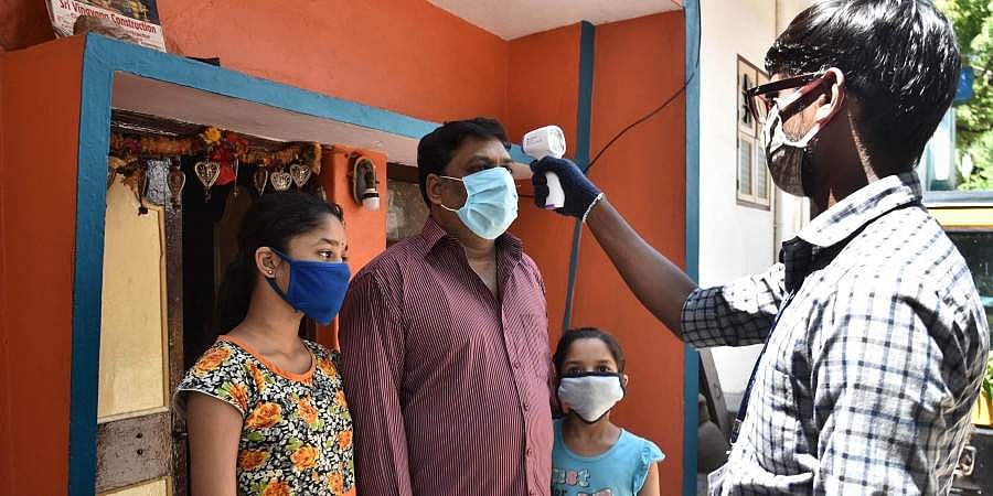 ஐந்து நாள்களில் நாட்டில் புதிதாக ஒரு லட்சம் பேருக்கு கரோனா பாதிப்பு