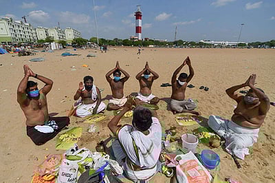 ஆடி அமாவாசை: முன்னோர்களுக்கு தர்ப்பணம்