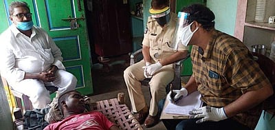 தலித் இளைஞரை மொட்டையடித்து துன்புறுத்திய காவல் அதிகாரிகள் கைது