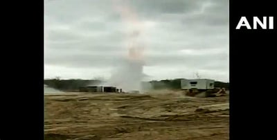 அசாமில் ஆயில் இந்தியா நிறுவனத்தின் எண்ணெய் கிணற்றில் வெடிவிபத்து: 3 பேர் காயம்