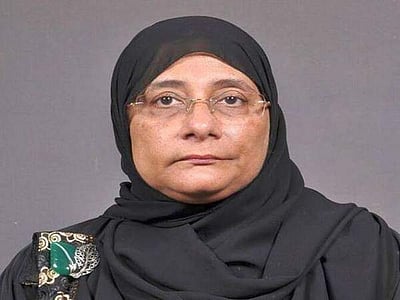 அதிமுகவில் இருந்து முன்னாள் அமைச்சர் நிலோபர் கபீல் நீக்கம்