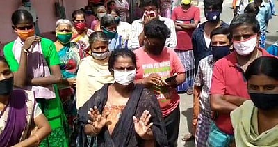 திருப்பூரில் கட்டுப்பாட்டு பகுதிகளில் பொதுமக்கள் போராட்டம்