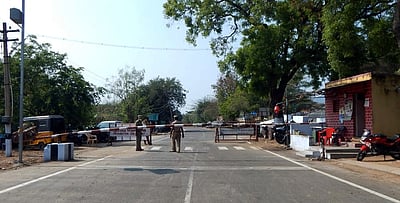 ஆந்திரத்துக்கு வேலைக்குச் செல்லும் தமிழக தொழிலாளர்களுக்கு ஒரு மாதத்துக்கு இ-பாஸ்: அரசாணை வெளியீடு