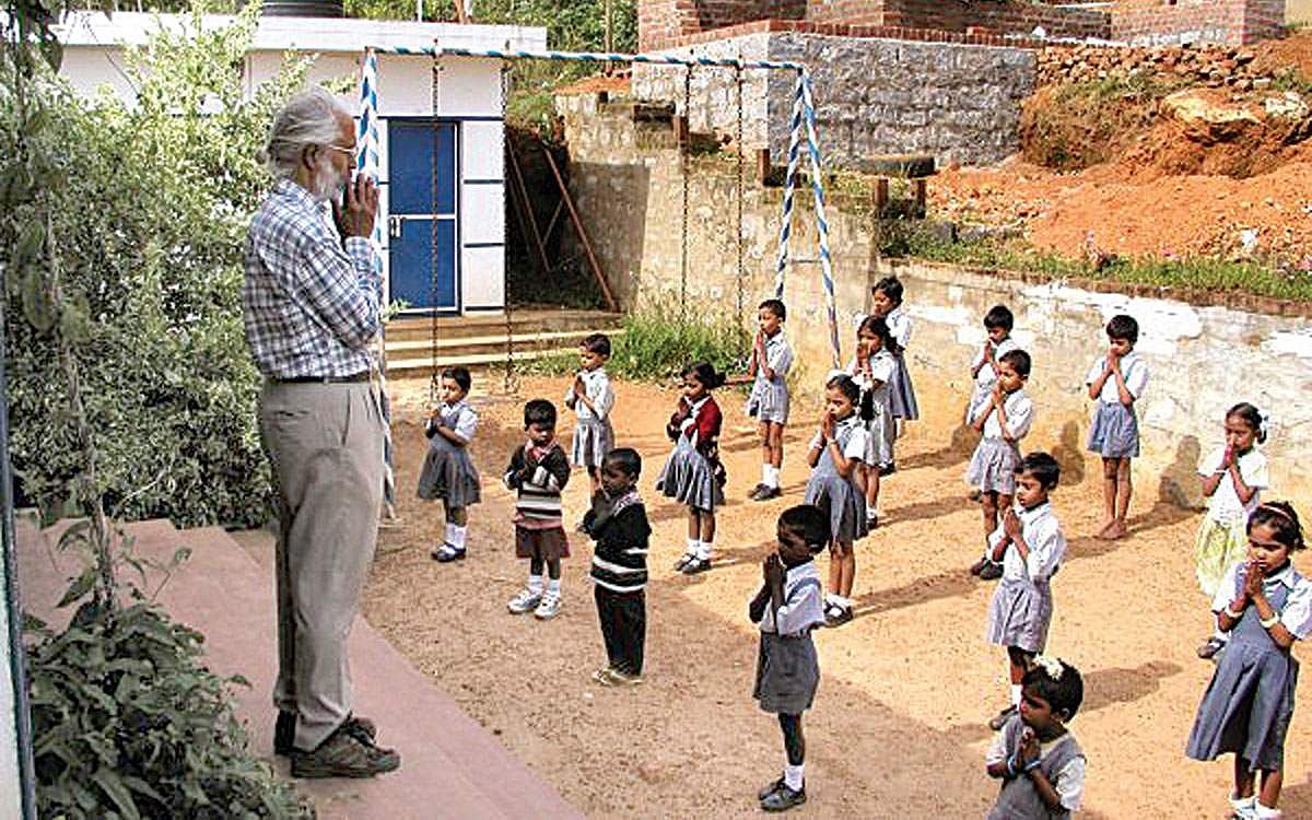 கல்விச் சேவையில் 91 வயது விஞ்ஞானி!