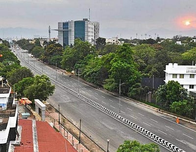 கோவையில் இன்று மாலை முதல் தளர்வற்ற பொதுமுடக்கம்: கடைகளில் குவியும் பொதுமக்கள்