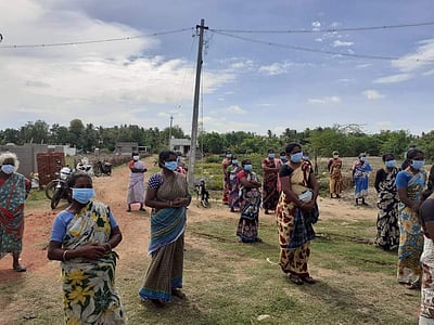கூத்தாநல்லூர் மக்களுக்கு கரோனா பதற்ற விழிப்புணர்வு முகாம்