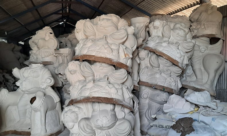 விநாயகா் சிலை தயாரிப்புப் பணி பாதிப்பு!