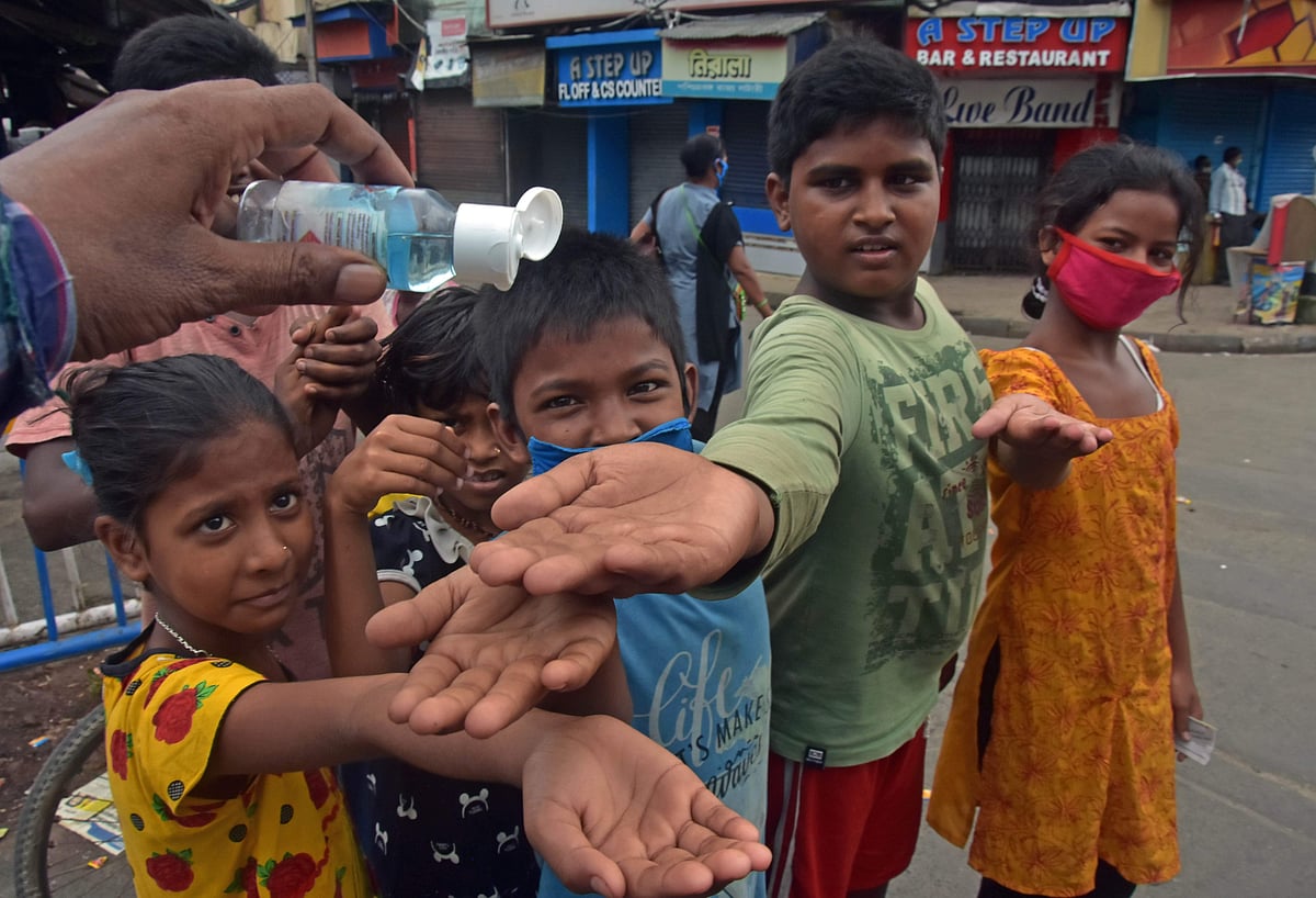 நாட்டில் ஒரே நாளில் 47,703 பேருக்கு கரோனா; 654 பேர் பலி