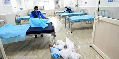 நோயாளிகளின் உதவியாளா்களுக்கு மருத்துவமனைகளில் தங்கும் வசதி: தில்லி அரசு திட்டம்