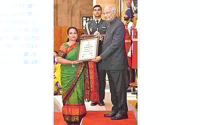 850 முறை  பரீட்சை  எழுதியவர்!