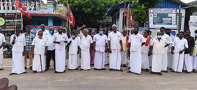 வேதாரண்யத்தில் ஓய்வூதியம் வழங்கக் கோரி விவசாயத் தொழிலாளர்கள் ஆர்ப்பாட்டம்