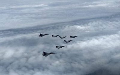 கனடா: நடுவானில் பயிற்சி விமானங்கள் மோதல் - இந்திய மாணவா் உள்பட இருவா் உயிரிழப்பு