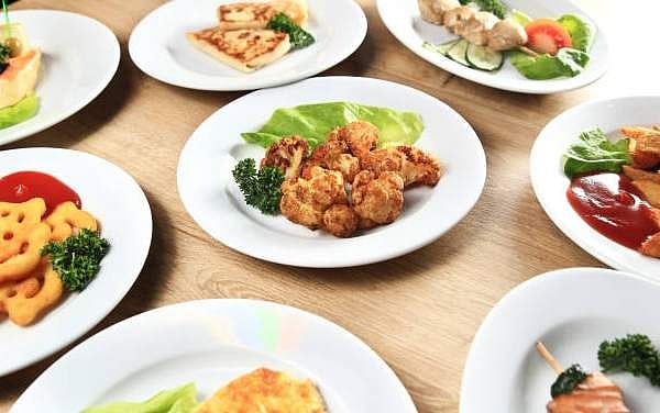 ஜோர்தானில் கெட்டுப்போன உணவை சாப்பிட்ட குழந்தை பலி; 700 பேர் மருத்துவமனையில் அனுமதி