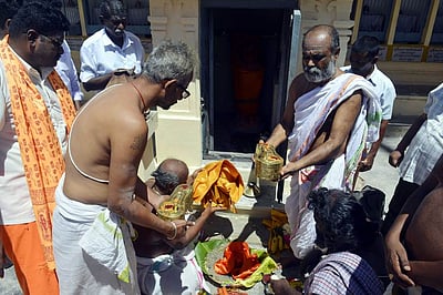 அயோத்தியில் ராமா் கோயில் கட்டுமானப் பணிக்கு ராமேசுவரத்திலிருந்து மணல் அனுப்பிவைப்பு