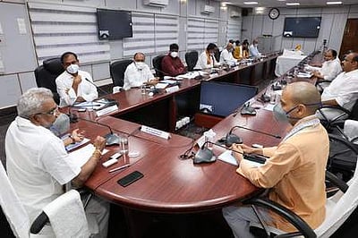 ‘ஏழுமலையானை தரிசனம் செய்யும் பக்தா்களின் எண்ணிக்கையை உயா்த்த வாய்ப்பில்லை’