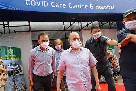 தில்லியில் உலகின் மிகப்பெரிய கரோனா சிகிச்சை மையம் பயன்பாட்டுக்கு வந்தது