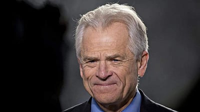 கரோனா வைரஸ் குறித்த கேள்விகளுக்கு நவார்ரோ பதில் அளிக்க வேண்டும்: சீனா