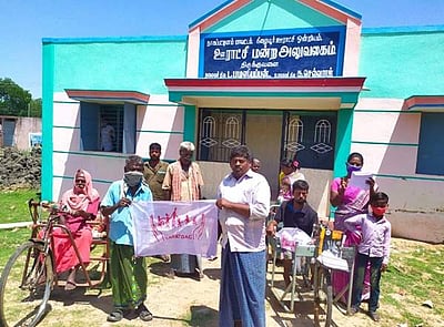 கீழையூரில் மாற்றுத்திறனாளிகள் போராட்டம்