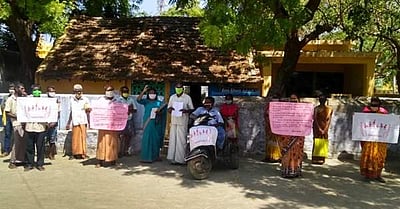 வீரவநல்லூரில் மாற்றுத்திறனாளிகள் கண்களைக் கட்டி நூதன ஆர்ப்பாட்டம்