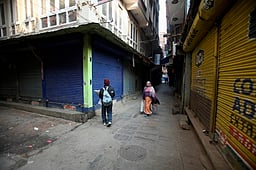 தோ்தல்: 7 நாள்கள் வெடி பொருள்
விற்பனை கடைகள் திறக்க தடை