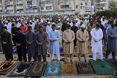 நாடு முழுவதும் பக்ரீத் பண்டிகை கொண்டாட்டம் - புகைப்படங்கள்