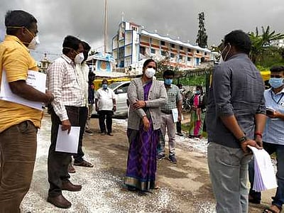 கொடைக்கானலில் கரோனா பரவல்:ஆட்சியா் ஆய்வு