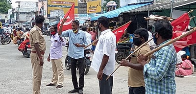 புதிய கல்விக் கொள்கையைக் கண்டித்துஆா்ப்பாட்டம்