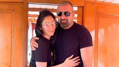 சஞ்சய் தத் உடல்நிலை குறித்த வதந்திகளை நம்ப வேண்டாம்: மனைவி கோரிக்கை