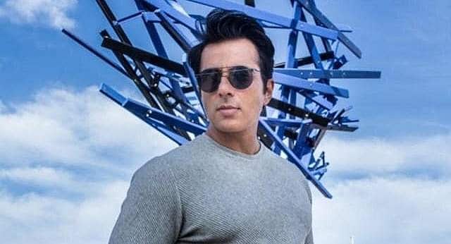 'சூப்பர் ஹீரோ' சோனு சூட்!