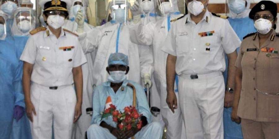 கரோனாவை வென்ற 98 வயதான போர் வீரர்