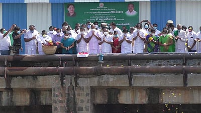 மேட்டூர் அணை: கிழக்கு, மேற்கு கால்வாய் பாசனத்திற்கு தண்ணீர் திறப்பு