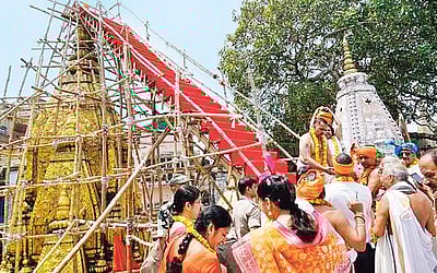 காசி ஆலயம்- கும்பாபிஷேகம் செய்த தமிழர்