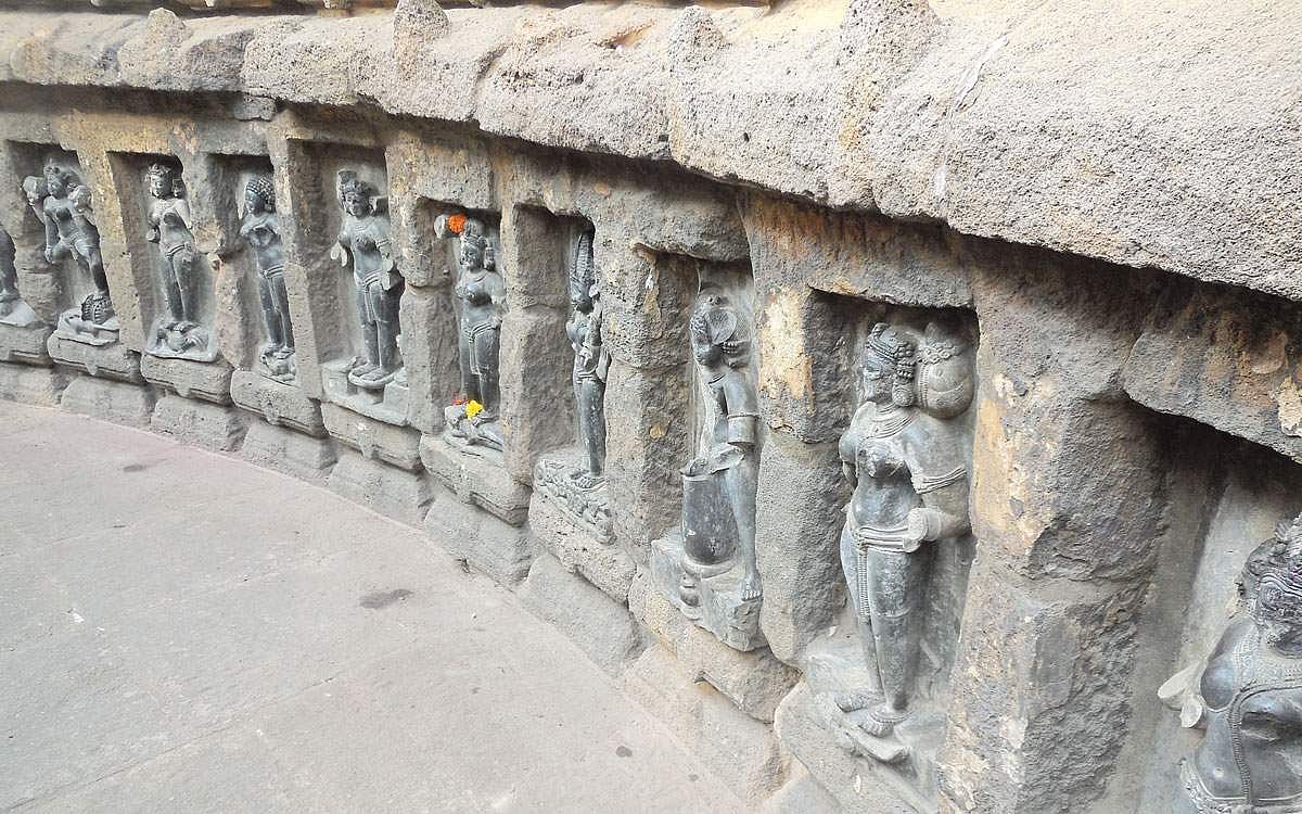 அறுபத்து நான்கு யோகினிகள்