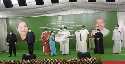 வேலூரில் ரூ.298.33 கோடி திட்டப் பணிகளை முதல்வர் தொடங்கி வைத்தார்