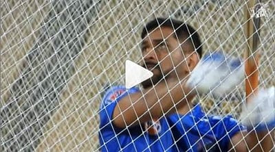 விசிலடித்து தோனியை உற்சாகப்படுத்திய ரெய்னா: சிஎஸ்கே பயிற்சி முகாம் விடியோ வெளியீடு