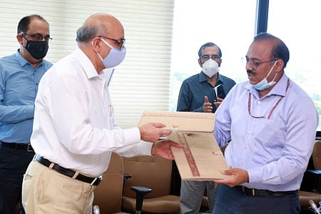 நபி கரீம் மெட்ரோ ரயில் நிலையத்தில் பல அடுக்கு வாகன நிறுத்துமிடம்: என்டிஎம்சி - டிஎம்ஆா்சி புரிந்துணா்வு  ஒப்பந்தம்