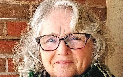 40  ஆண்டுகளாக தன்னந்தனியே தீவுக்குள்...