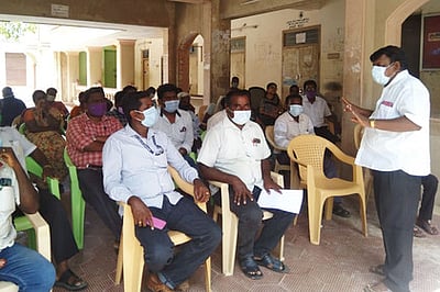 ஊரக வளா்ச்சித் துறை அலுவலா்கள் வேலைநிறுத்தம்