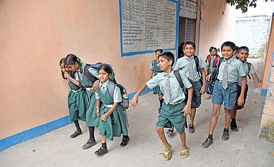 ஆன்லைன் வகுப்புகள்: குழந்தைகளின் குணமாற்றங்களால் கவலையில் பெற்றோர்