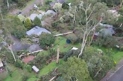 ஆஸ்திரேலியாவில் புயல்: மூவர் உயிரிழப்பு