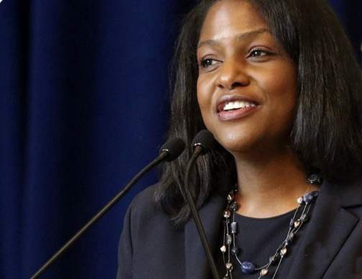 நியூ ஜெர்ஸி உச்ச நீதிமன்றத்துக்கு முதல் கறுப்பின பெண் நீதிபதி நியமனம்