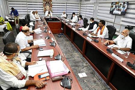 திருமலையில் வருடாந்திர பிரம்மோற்சவத்தை தனிமையில் நடத்த தேவஸ்தானம் முடிவு