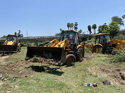 ஐ.பெரியசாமி எம்எல்ஏ சொந்த நிதியில்  ரூ.90  லட்சத்தில் கொடகனாறு தூா்வாரும் பணி