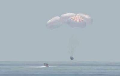 2 மாத காலத்திற்குப் பிறகு பூமிக்குத் திரும்பிய விண்வெளி வீரர்கள்