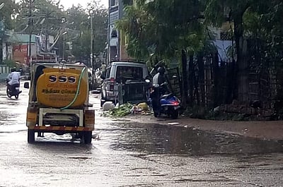 அருப்புக்கோட்டை பகுதிகளில் இடிமின்னலுடன் கன மழை