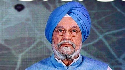 ‘சில நாடுகளில் இந்தியர்கள் நுழைய கட்டுப்பாடுகள் தொடர்கின்றன’ - மத்திய அமைச்சர்