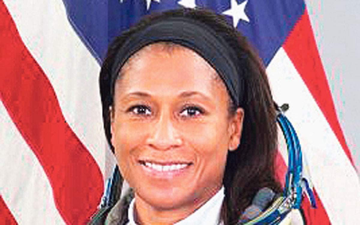 விண்வெளி ஆய்வுக்குச் செல்லும் முதல் கருப்பின பெண்!