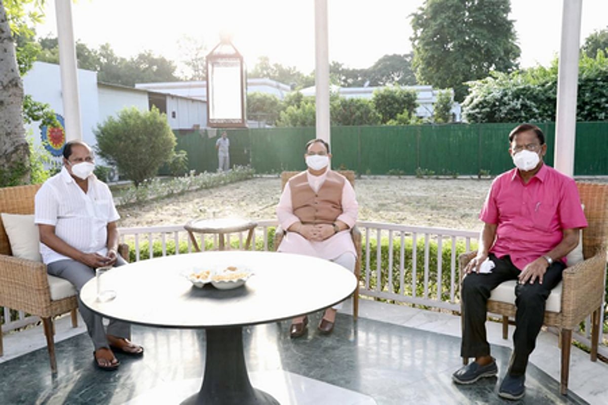 பாஜக தலைவா் ஜெ.பி. நட்டாவுடன் திமுக எம்எல்ஏ சந்திப்பு